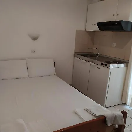 Eleni House Apartment *